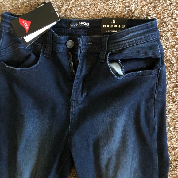 Ripped jeans - Picture 2 of 2